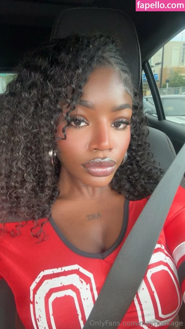 mayhoekage Onlyfans Photo Gallery 