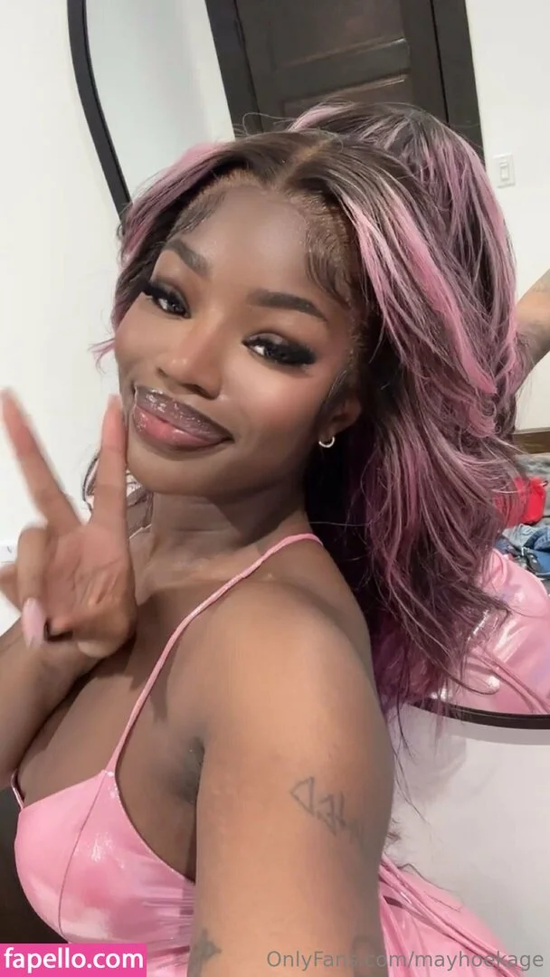 mayhoekage Onlyfans Photo Gallery 