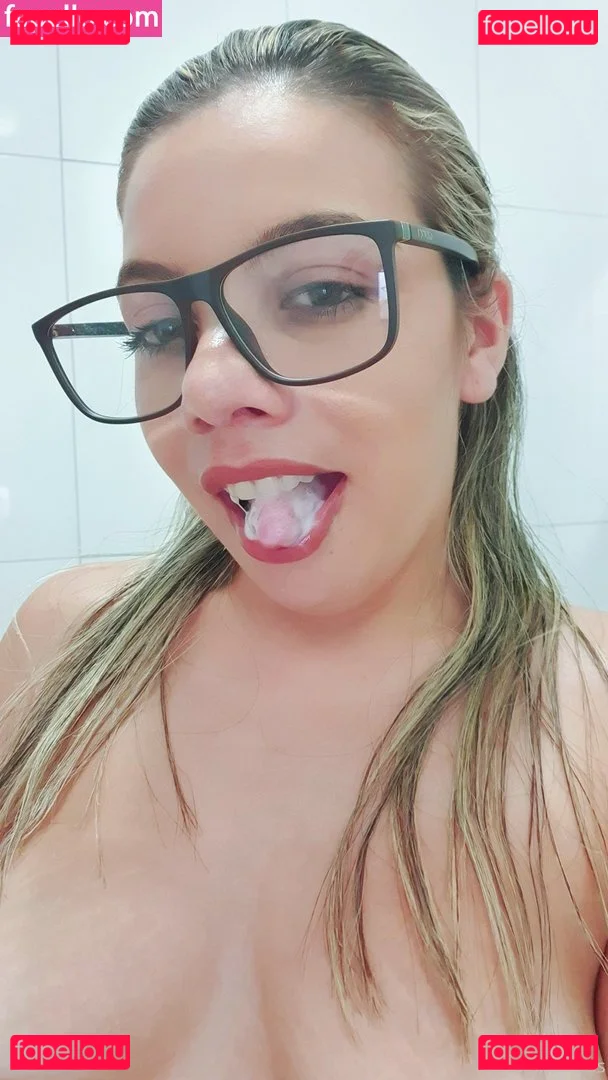 Mia.3 Onlyfans Photo Gallery 