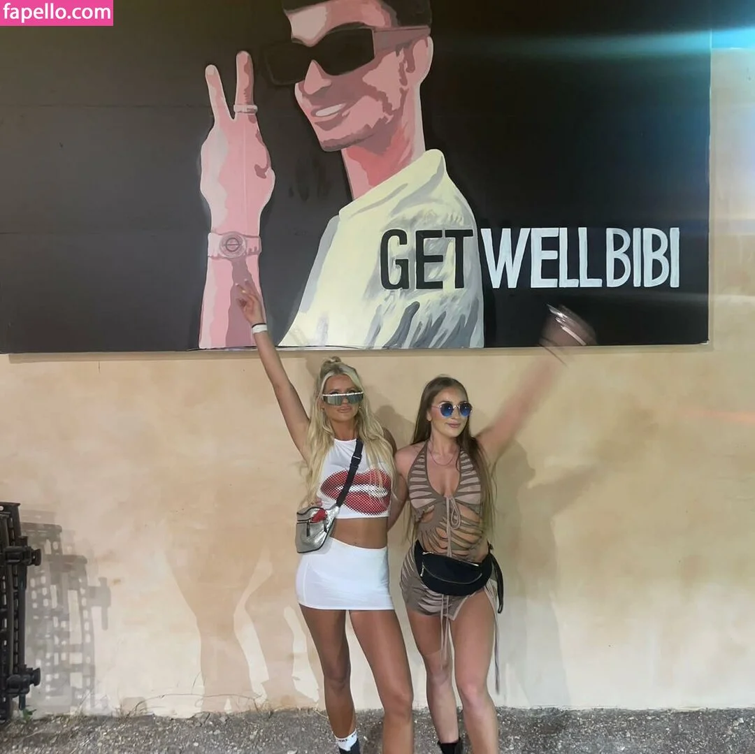 Natasha Vandelois Onlyfans Photo Gallery 