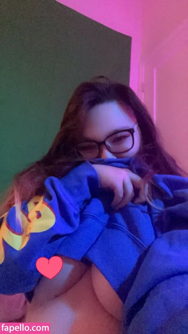 Strawbre Onlyfans Photo Gallery 