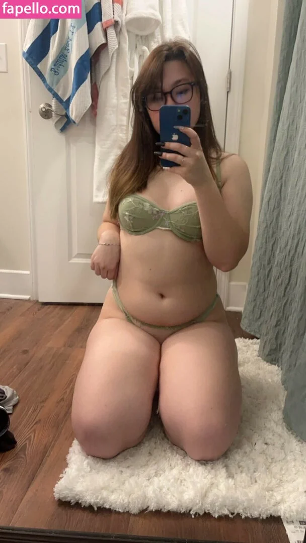 Strawbre Onlyfans Photo Gallery 