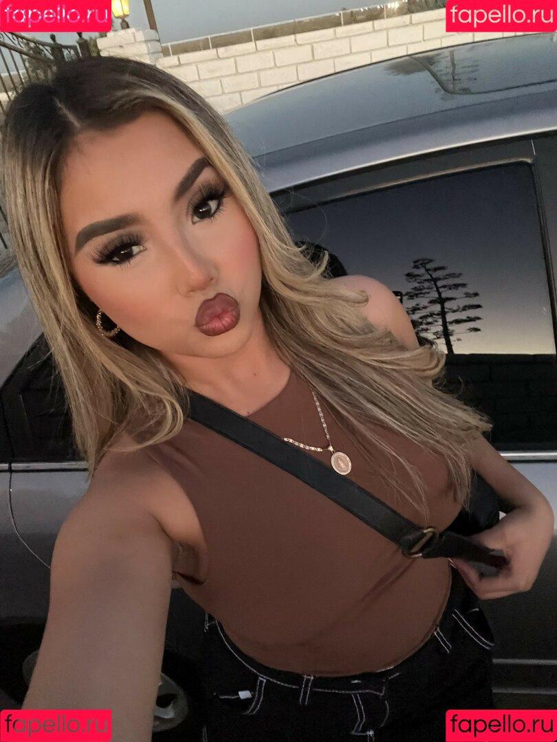 Gisselle Next Door Onlyfans Photo Gallery 