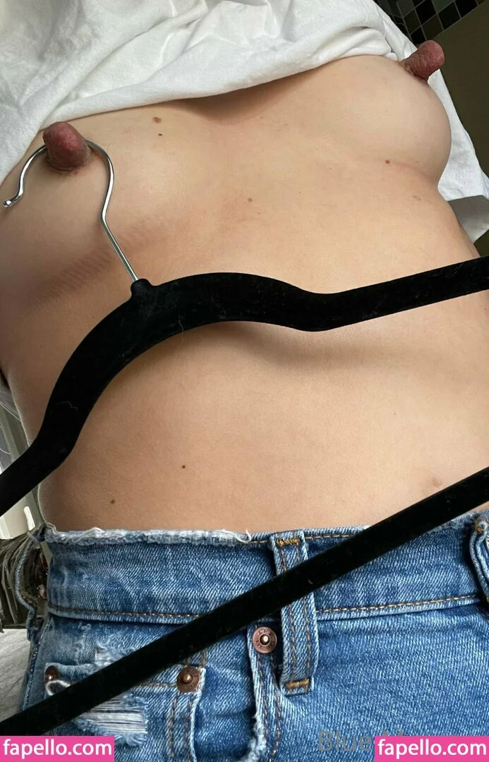 bella.monstera Onlyfans Photo Gallery 