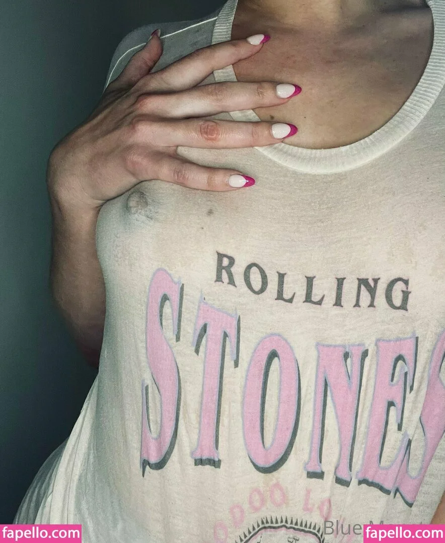 bella.monstera Onlyfans Photo Gallery 