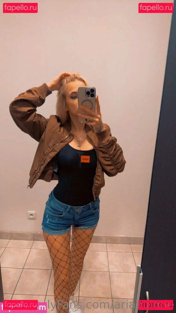 ariablonde Onlyfans Photo Gallery 