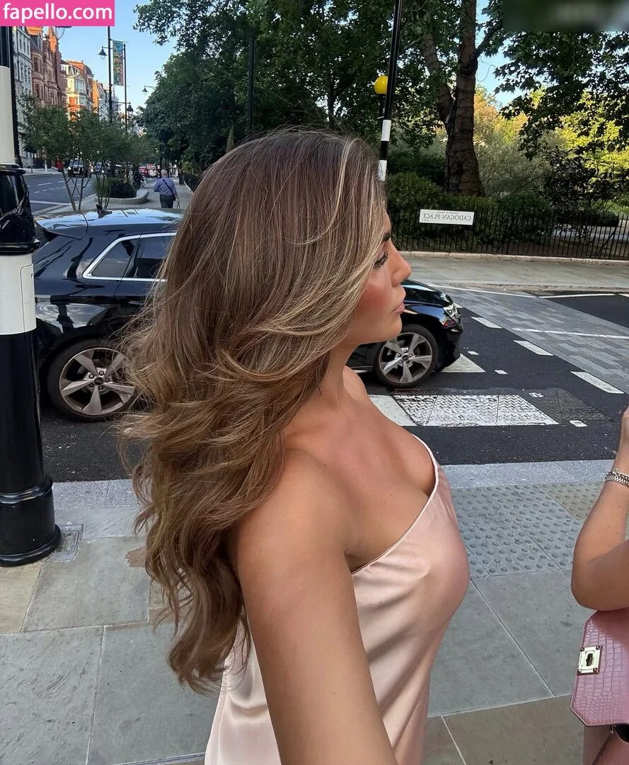 Farina Opoku Onlyfans Photo Gallery 