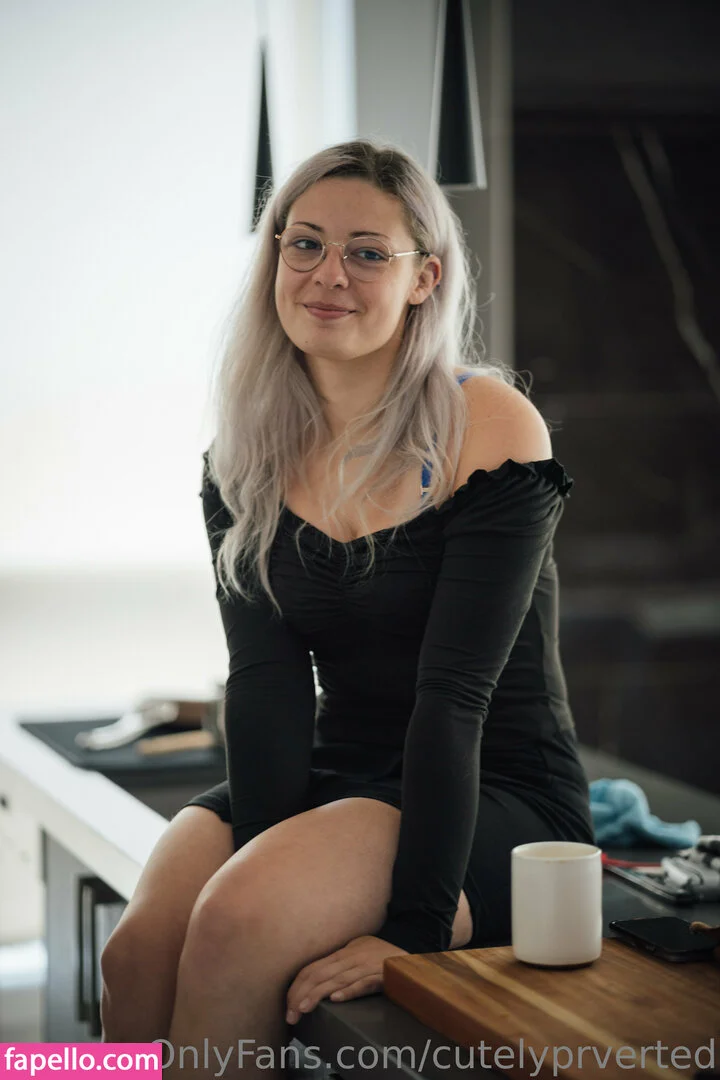 cutelyprverted Onlyfans Photo Gallery 