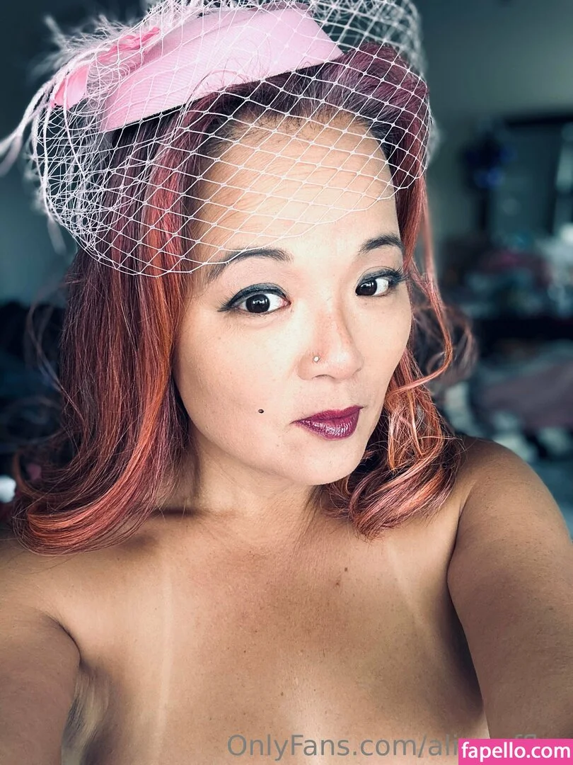 ali_waffles Onlyfans Photo Gallery 