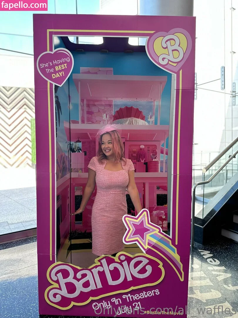 ali_waffles Onlyfans Photo Gallery 