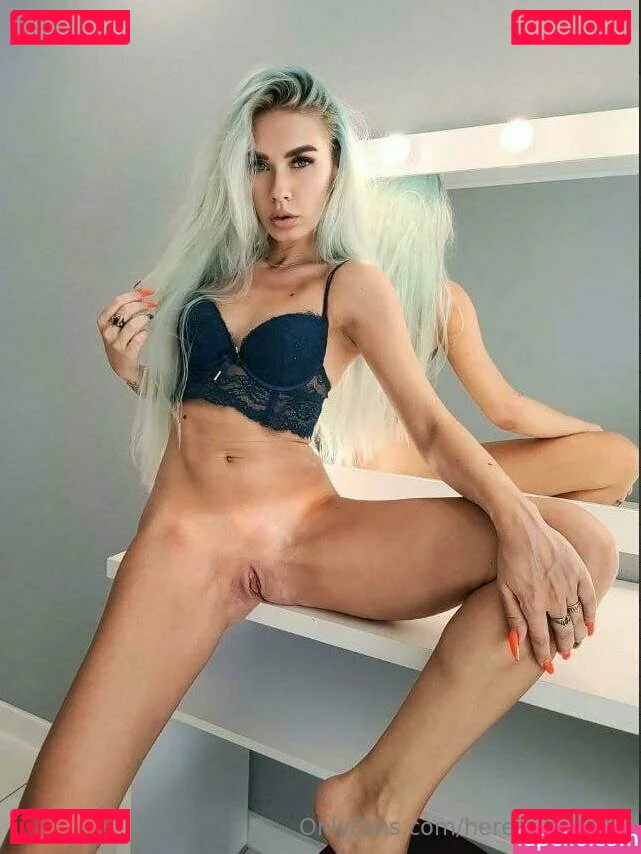 hereis_hannah Onlyfans Photo Gallery 