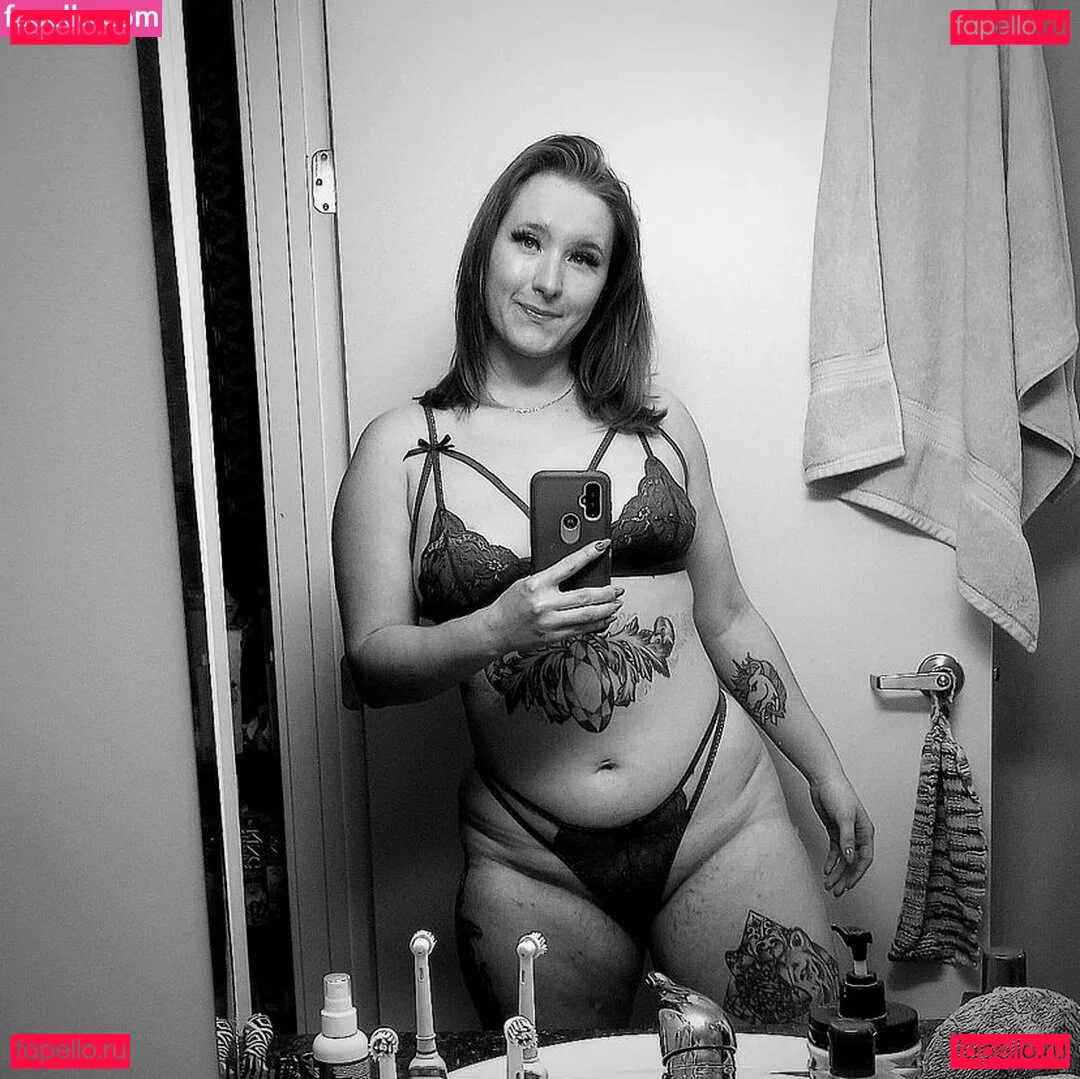 Sierra Pine Onlyfans Photo Gallery 