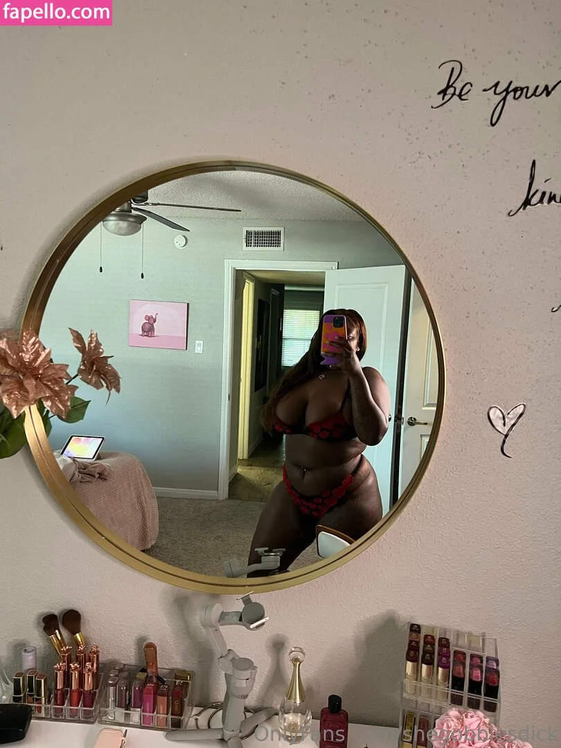 shegobblesdick Onlyfans Photo Gallery 