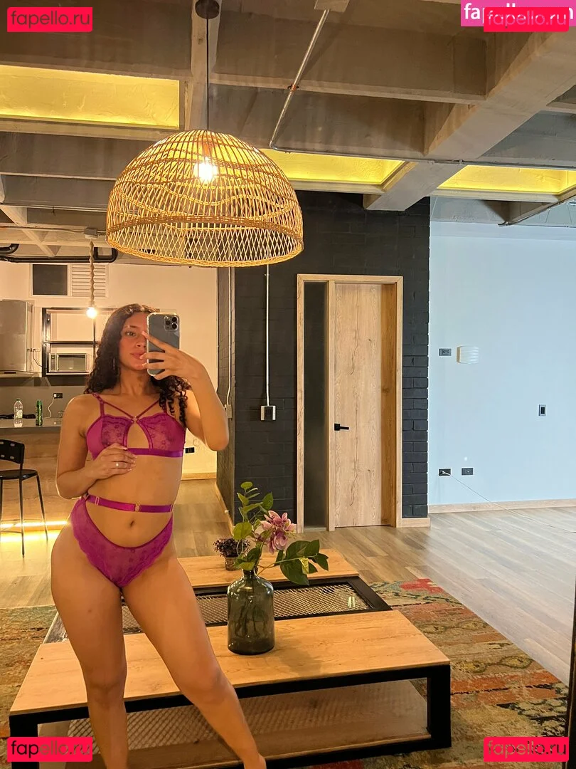 curlykarol Onlyfans Photo Gallery 