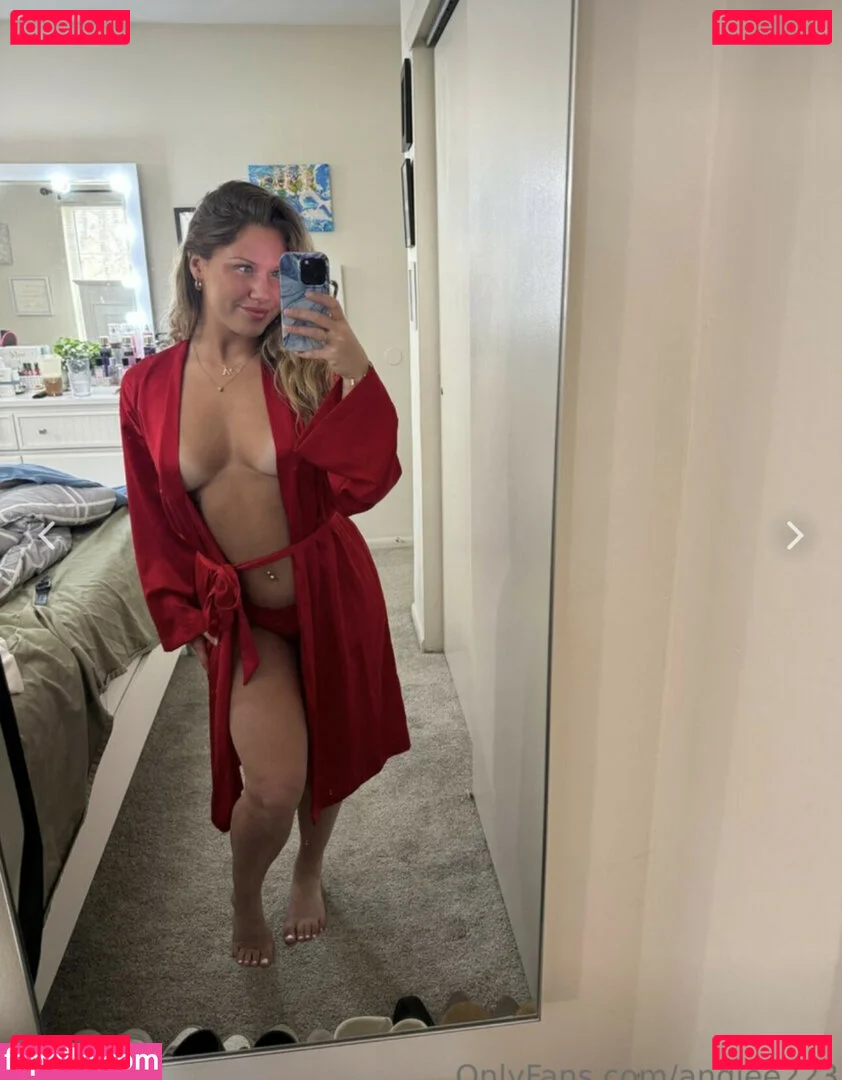 angieclydee Onlyfans Photo Gallery 