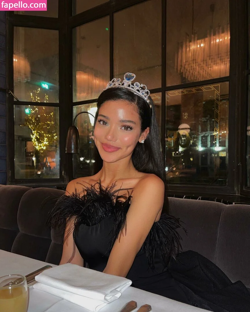 Dina Denoire Onlyfans Photo Gallery 