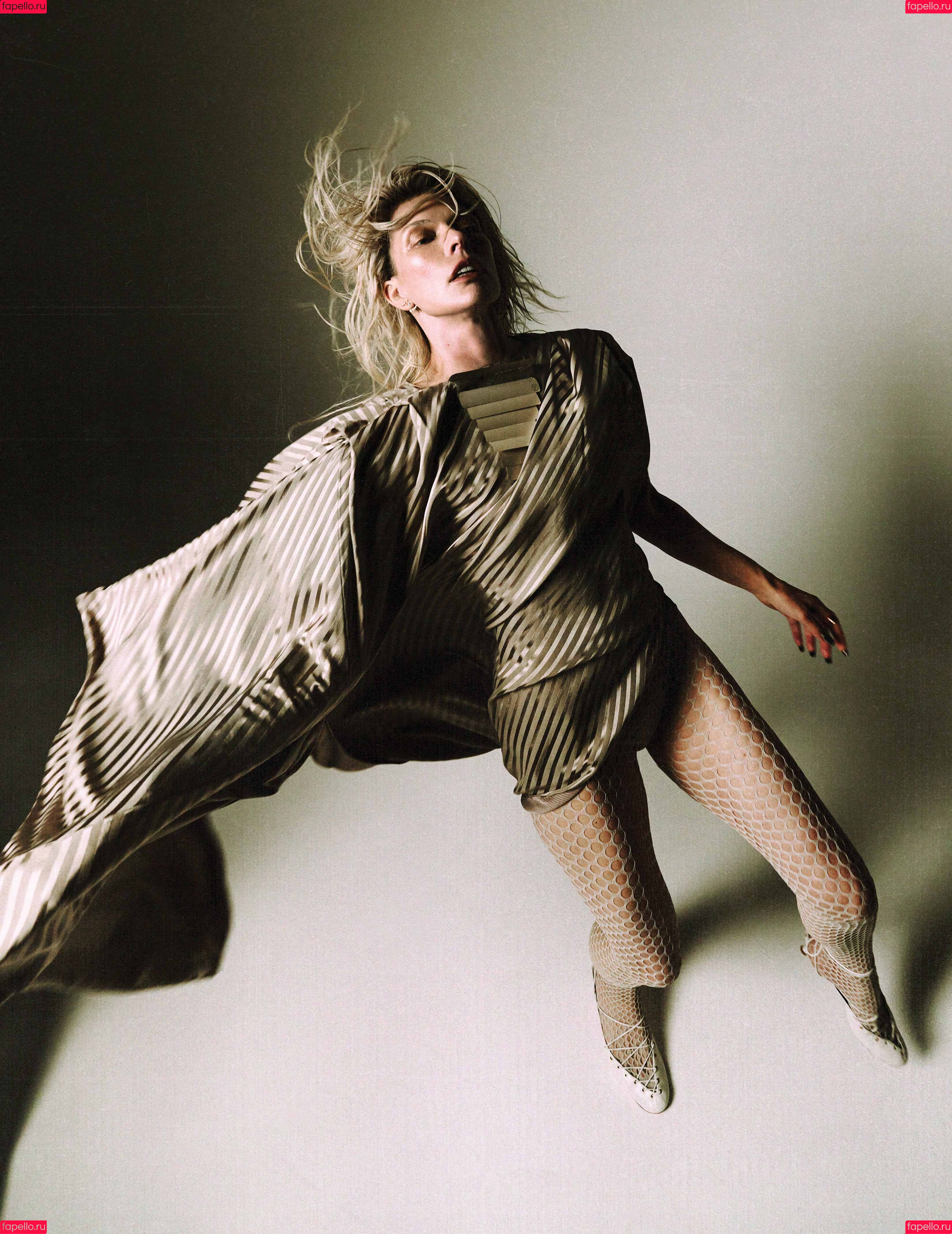 Milla Jovovich Onlyfans Photo Gallery 