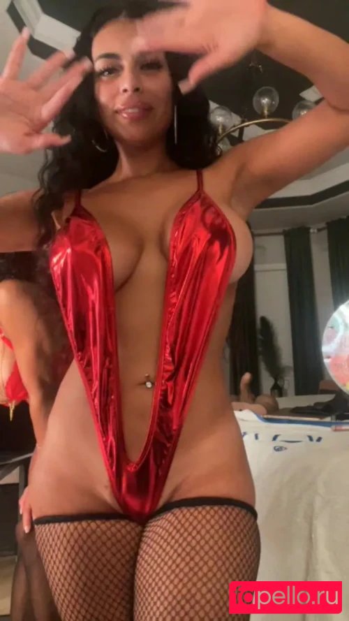 xochavella Onlyfans Photo Gallery 