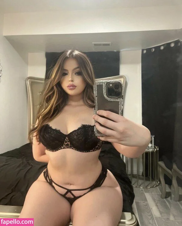 islarae17 Onlyfans Photo Gallery 