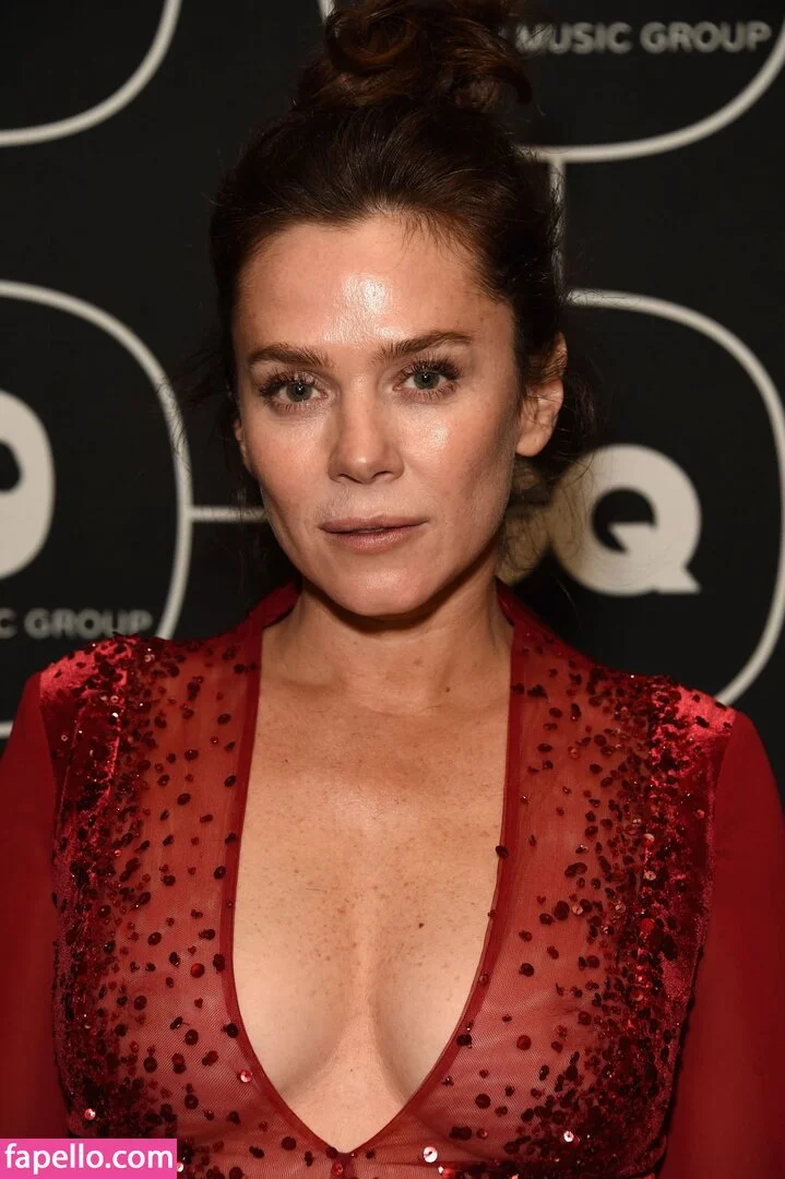 Anna Friel Onlyfans Photo Gallery 