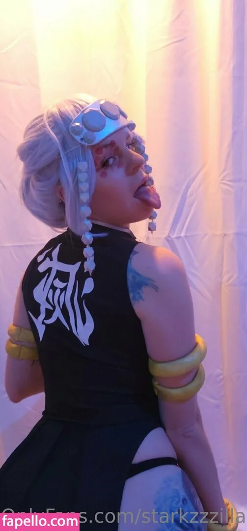 starkzzzilla Onlyfans Photo Gallery 