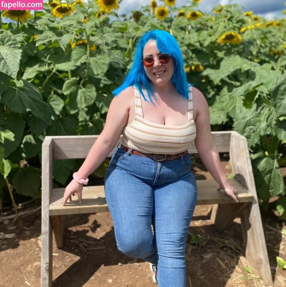 emij_32 Onlyfans Photo Gallery 