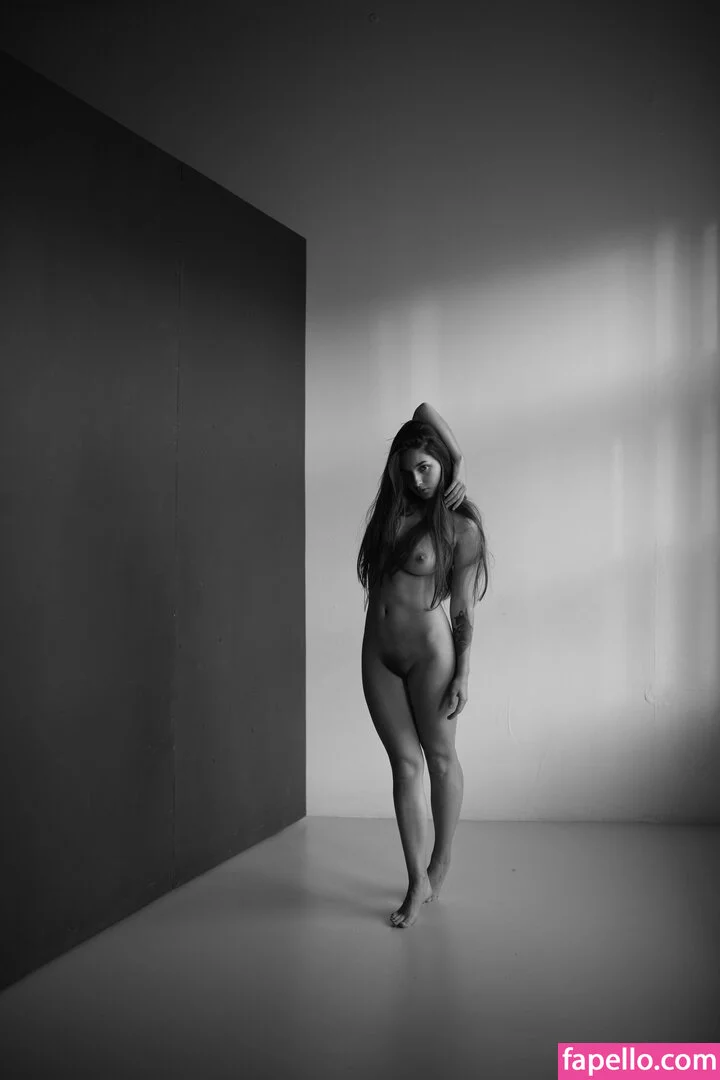 Avrelia Amaris Onlyfans Photo Gallery 