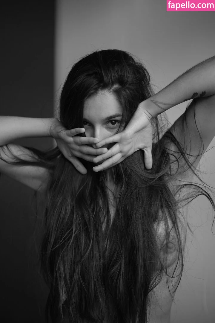 Avrelia Amaris Onlyfans Photo Gallery 