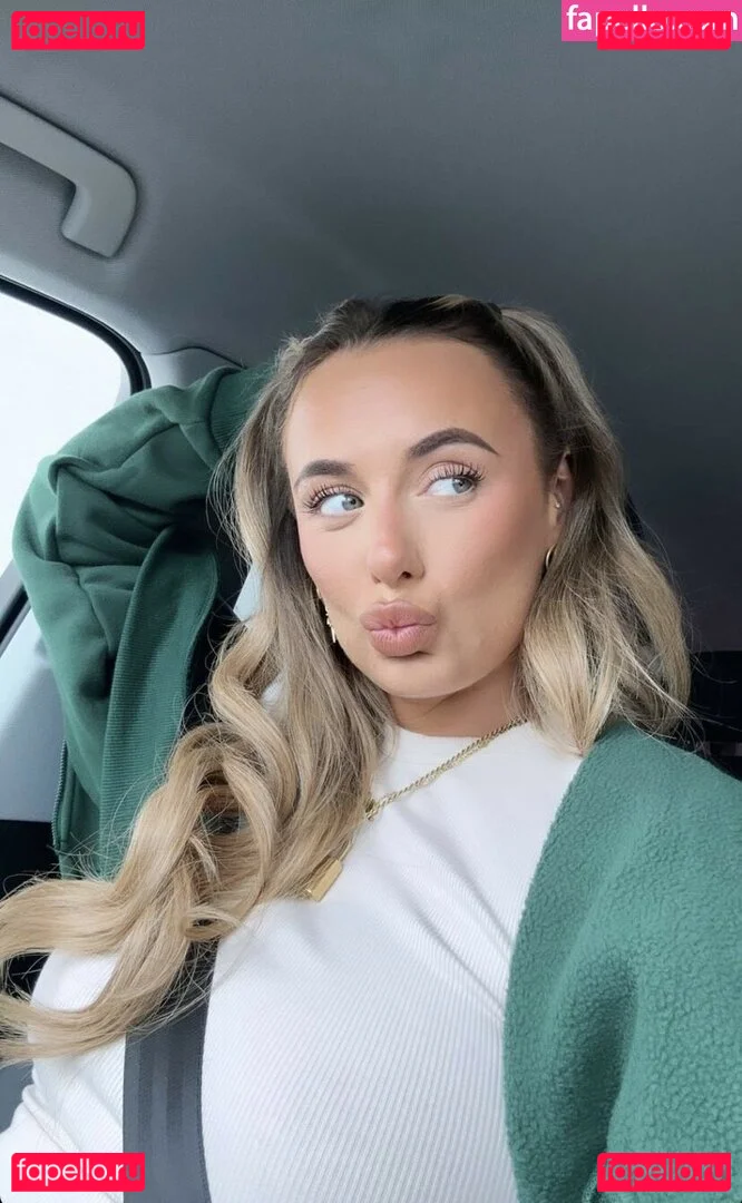 Millie C Onlyfans Photo Gallery 