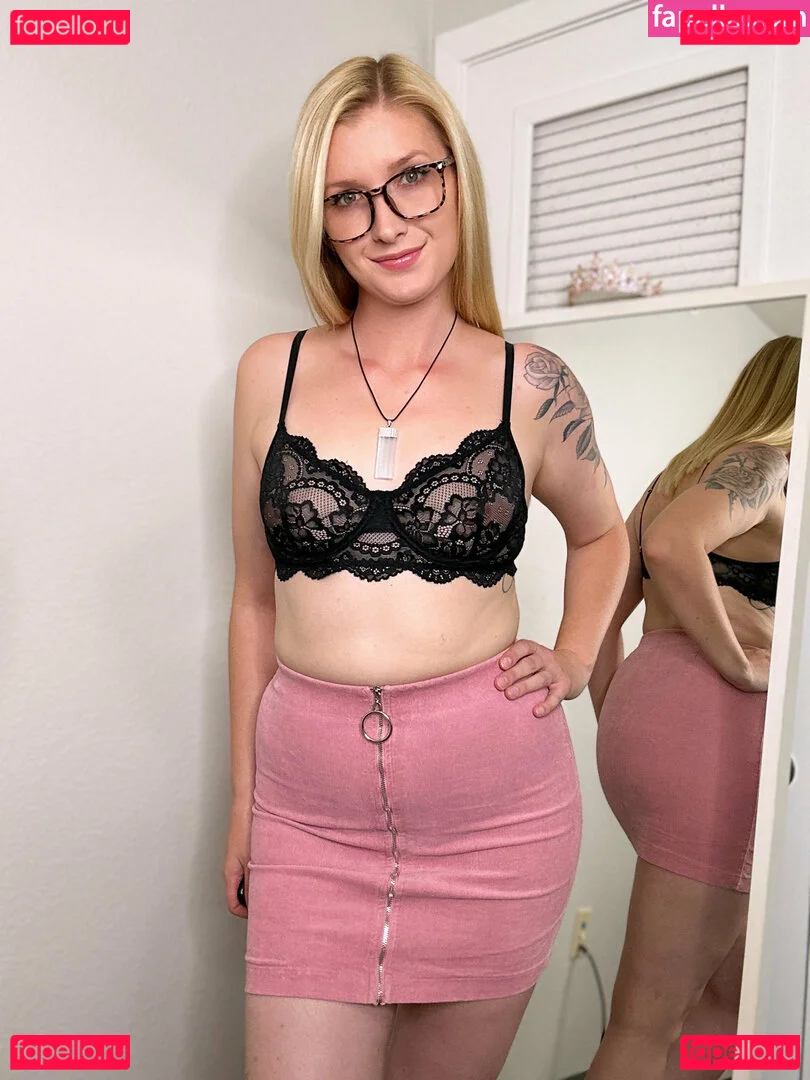 swedish_emma2 Onlyfans Photo Gallery 