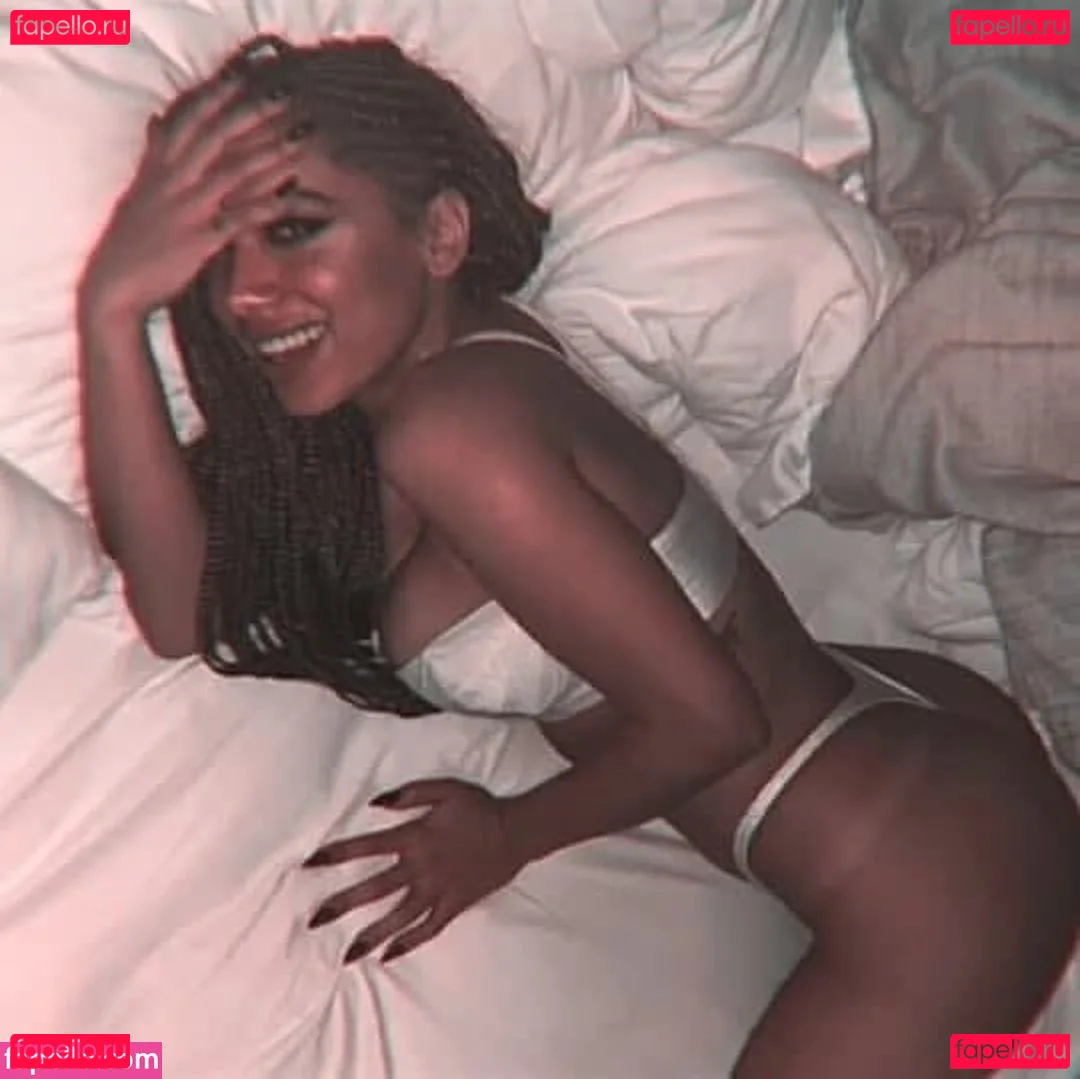 AmandaToy Onlyfans Photo Gallery 