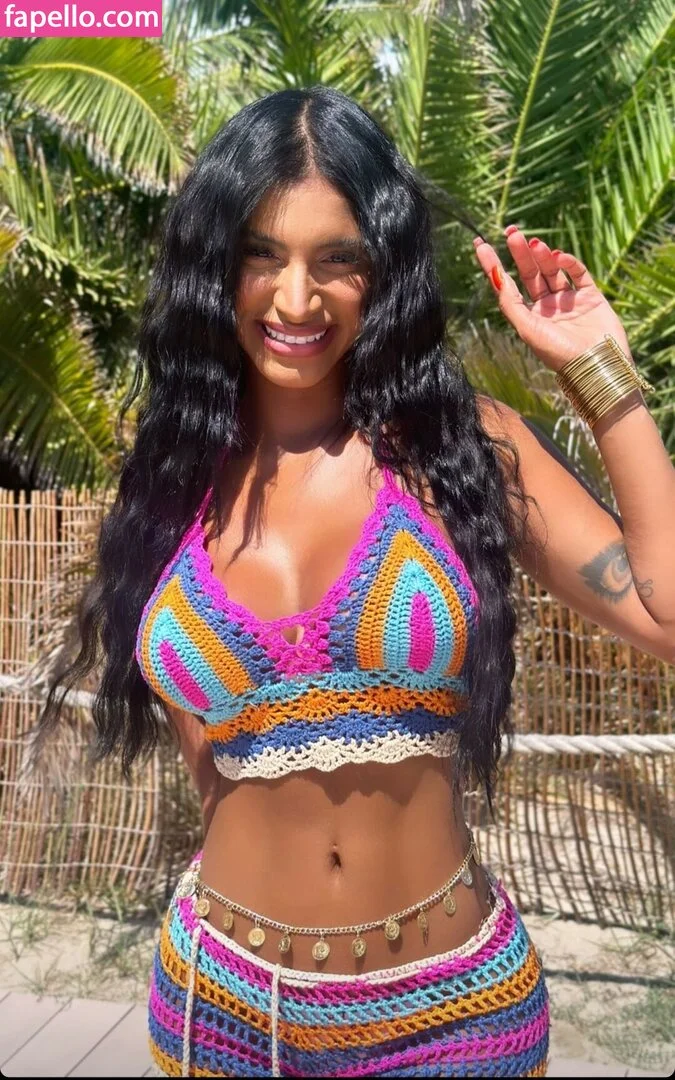 Dubai Escort Onlyfans Photo Gallery 