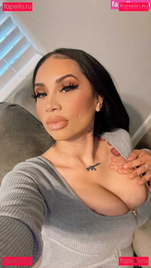 lllisha Onlyfans Photo Gallery 