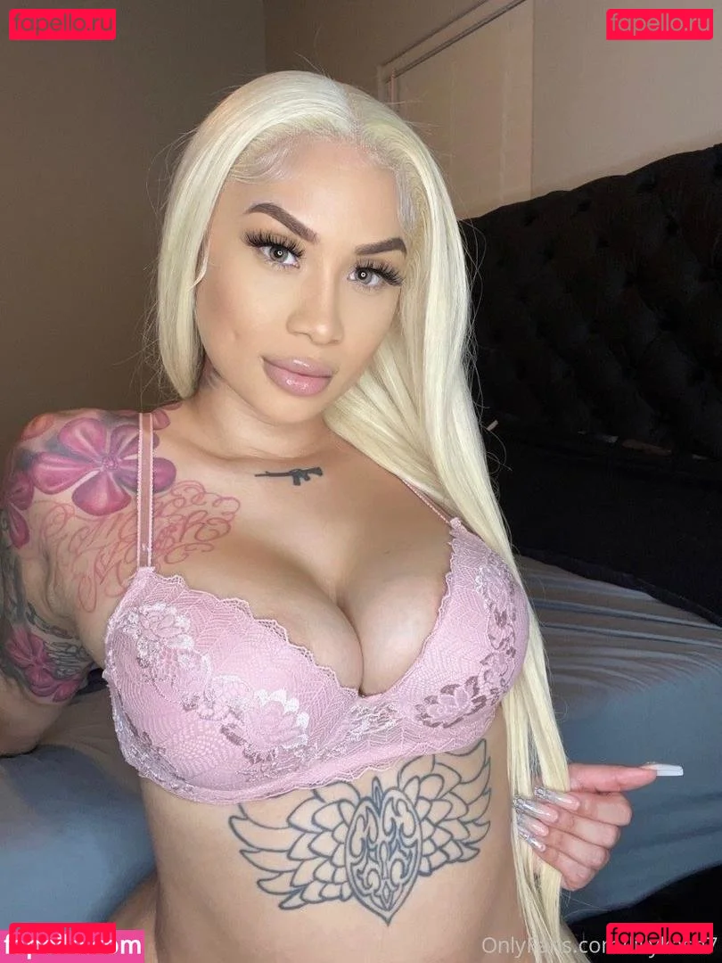 lllisha Onlyfans Photo Gallery 