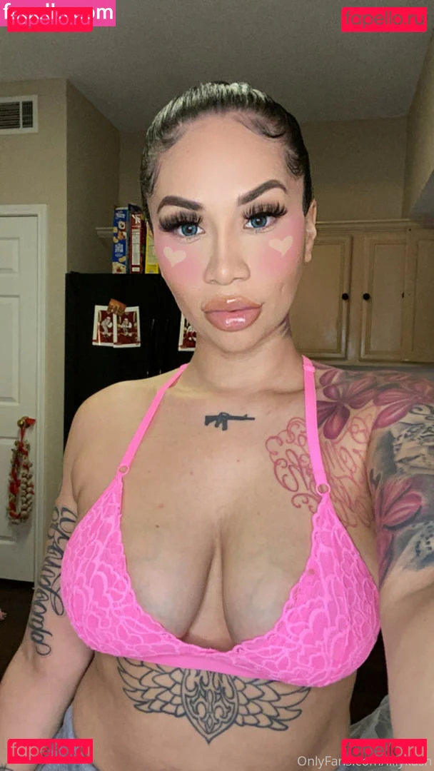 lllisha Onlyfans Photo Gallery 
