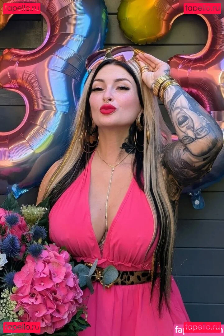 Lyn_k44 Onlyfans Photo Gallery 