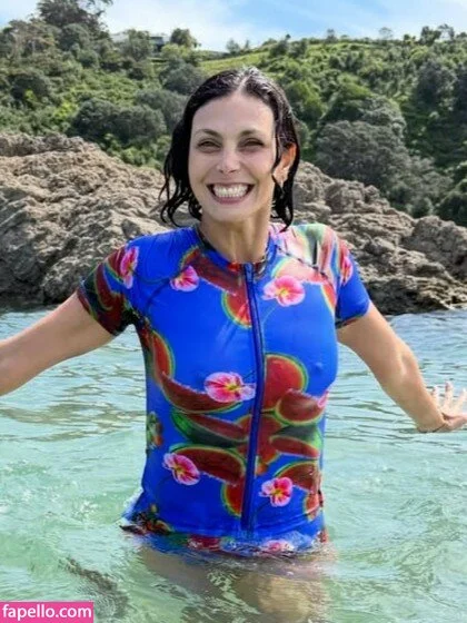 Morena Baccarin Onlyfans Photo Gallery 