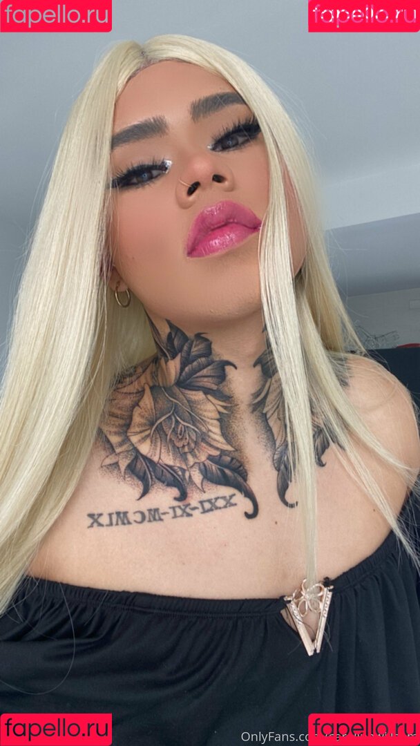 carolinewillsom Onlyfans Photo Gallery 