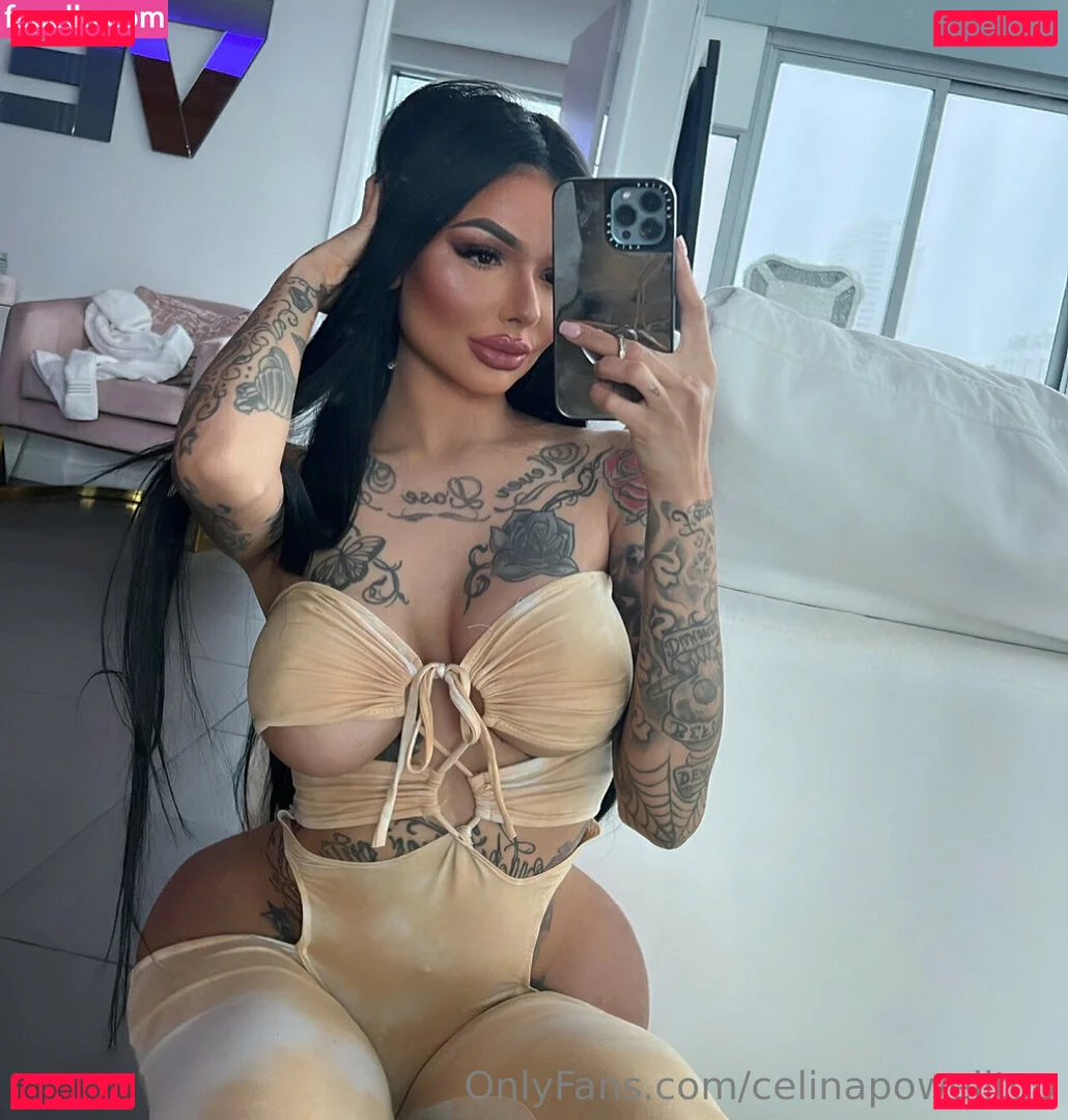 celinapowelltoo Onlyfans Photo Gallery 