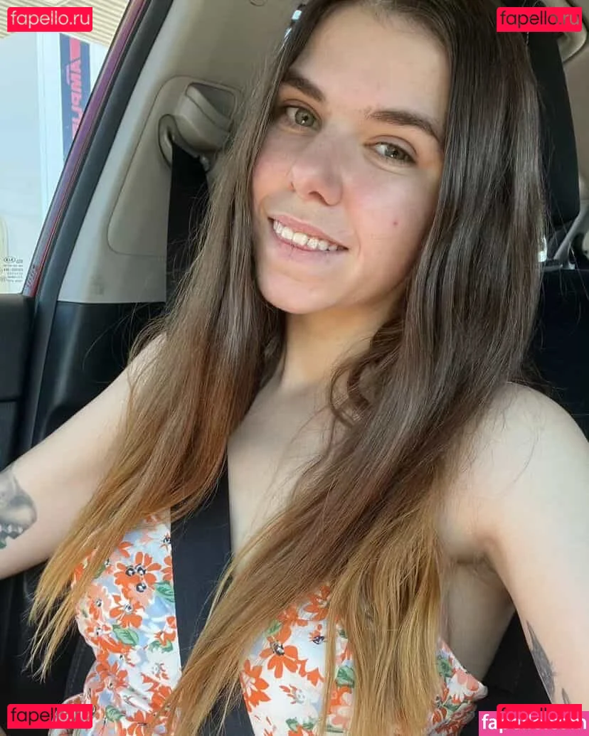 itiscallievip Onlyfans Photo Gallery 