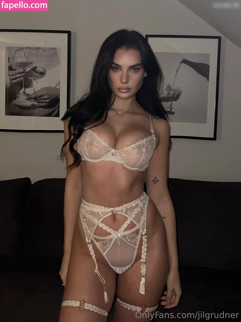 Jil Grudner Onlyfans Photo Gallery 
