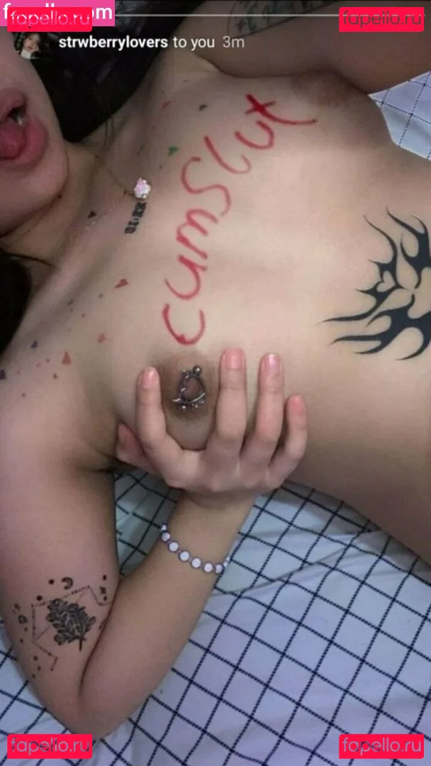 strwberrylovers Onlyfans Photo Gallery 