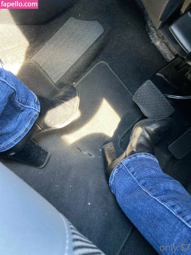 goddessvalentinaaa Onlyfans Photo Gallery 