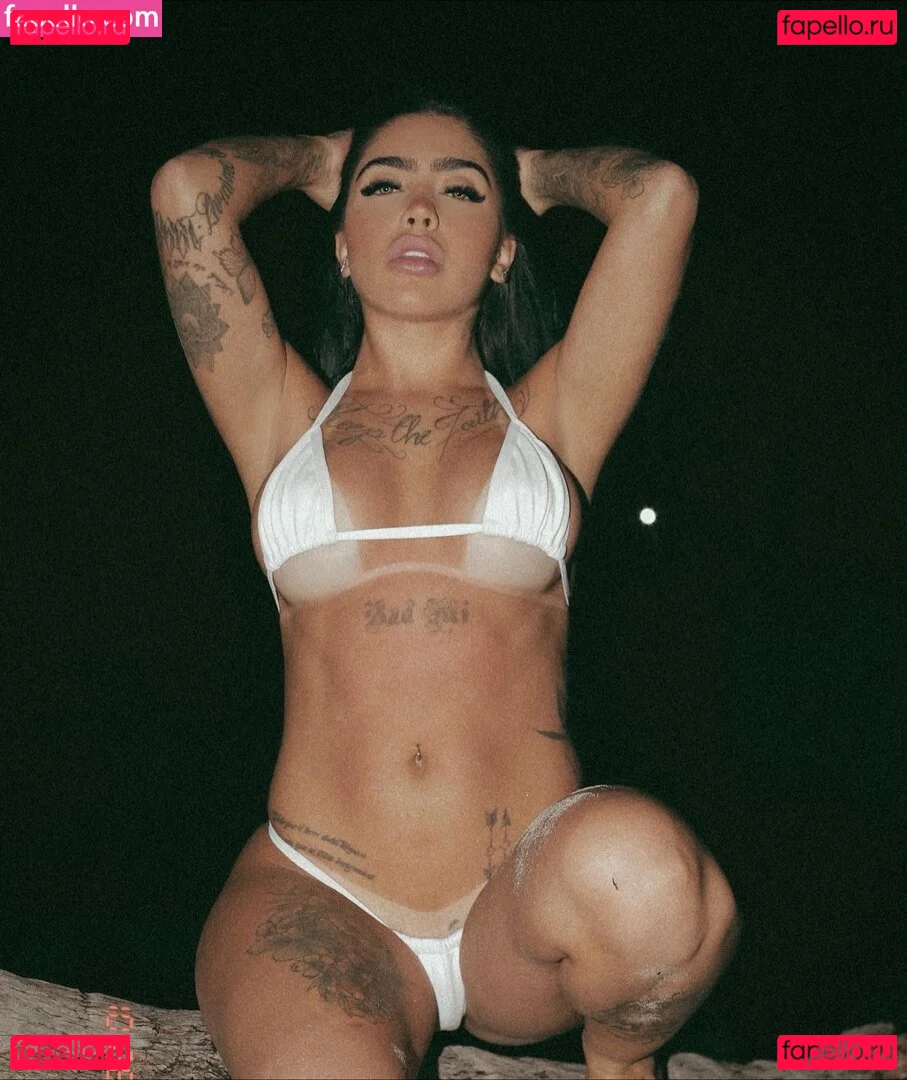 MC Mirella Onlyfans Photo Gallery 