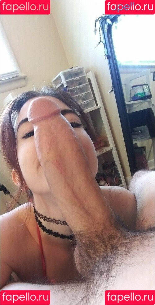 LilRedVelvettt Onlyfans Photo Gallery 