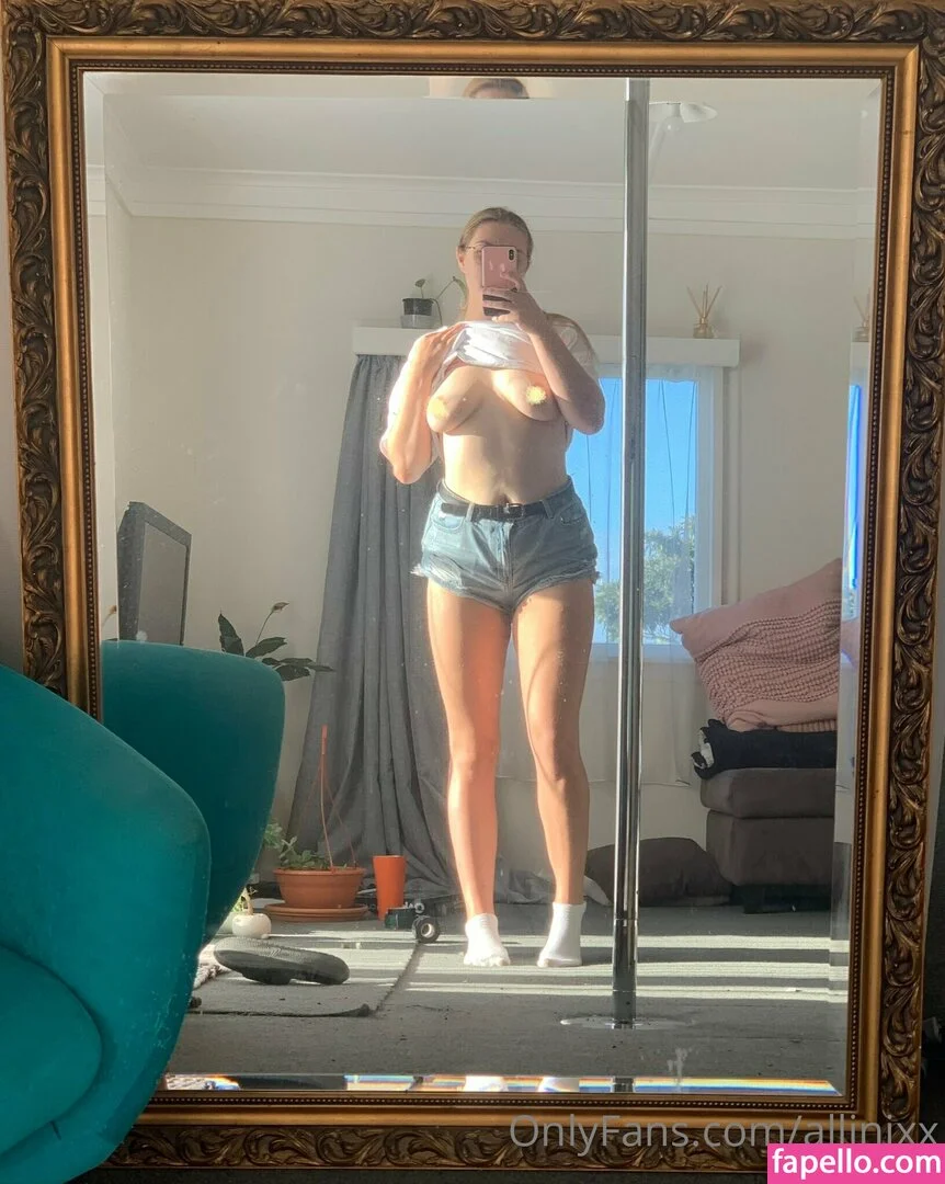 allinixx Onlyfans Photo Gallery 