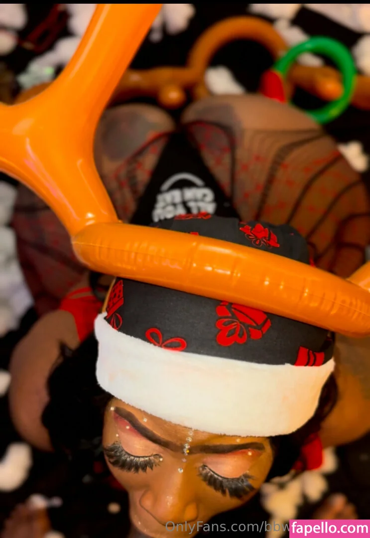 bbwshampaine Onlyfans Photo Gallery 