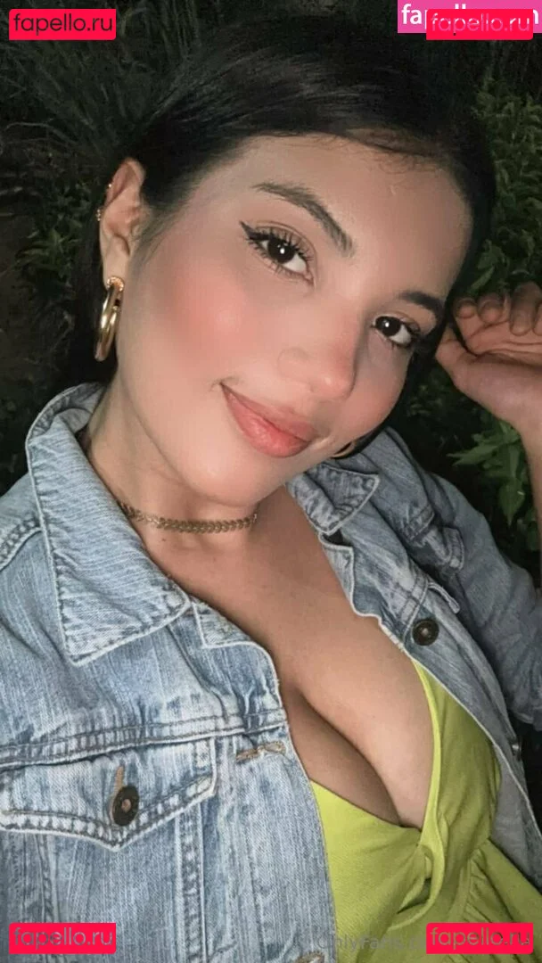 blueella Onlyfans Photo Gallery 