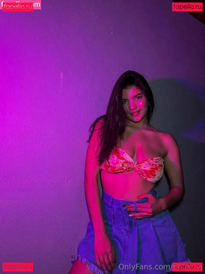 blueella Onlyfans Photo Gallery 