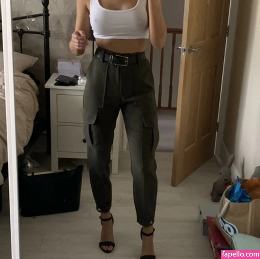 Lucy Beverley Onlyfans Photo Gallery 